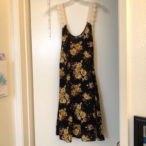 Free People Boho mini dress with lace straps! 🌸
